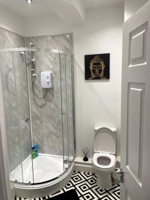 #4Bs 1 Bed Serviced Apartment Дербі Екстер'єр фото